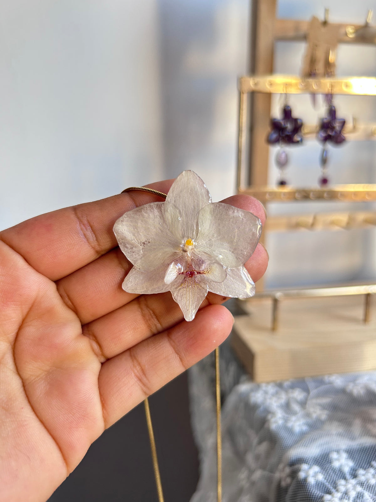 Orchid total white