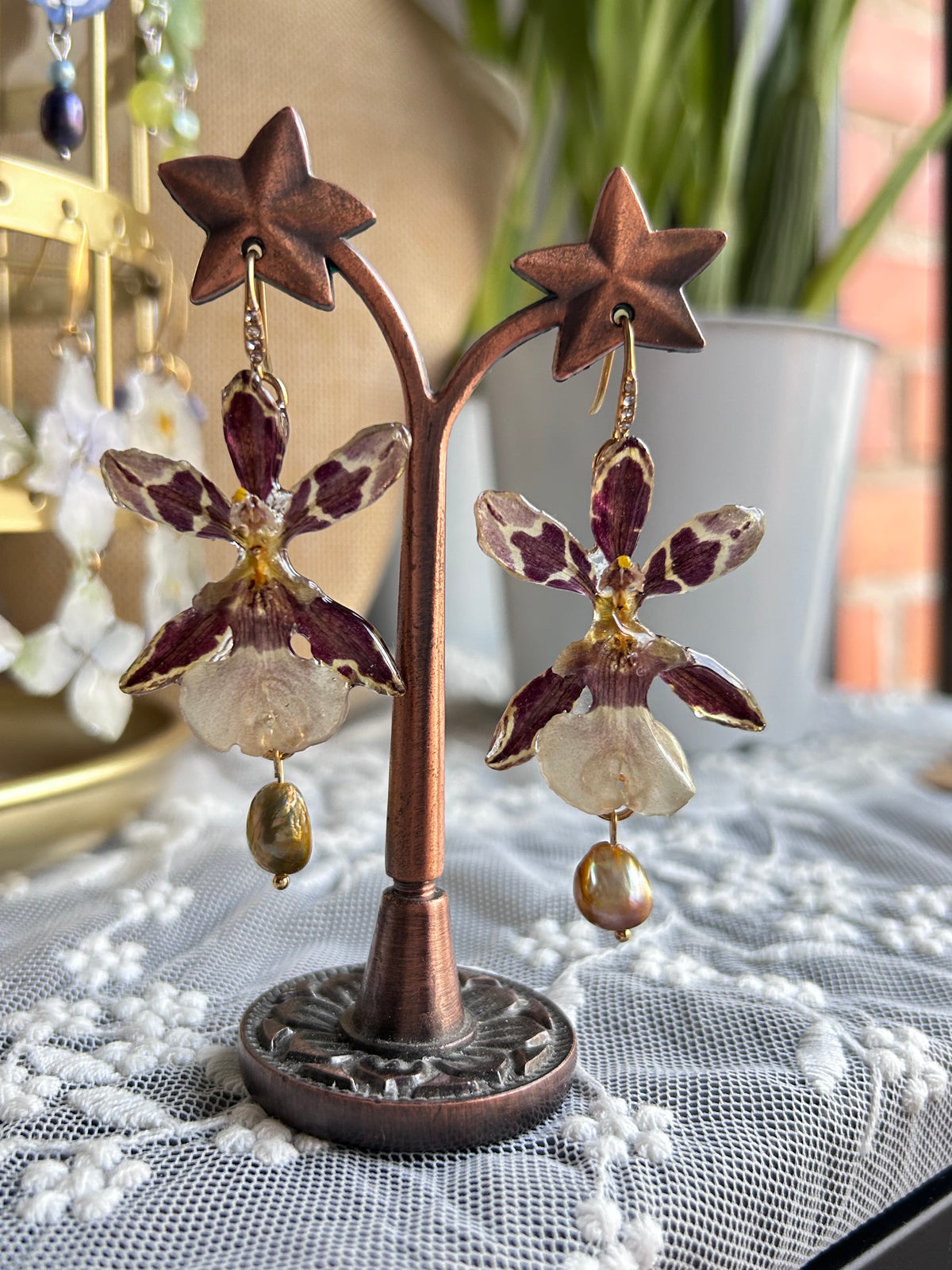 Pendientes exotic orchid Brown