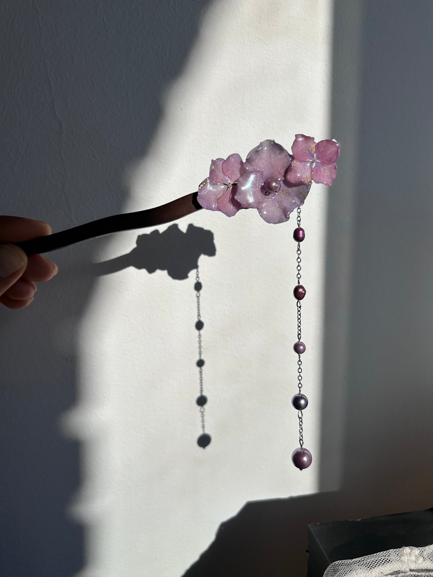 Palito oriental de hortensias moradas