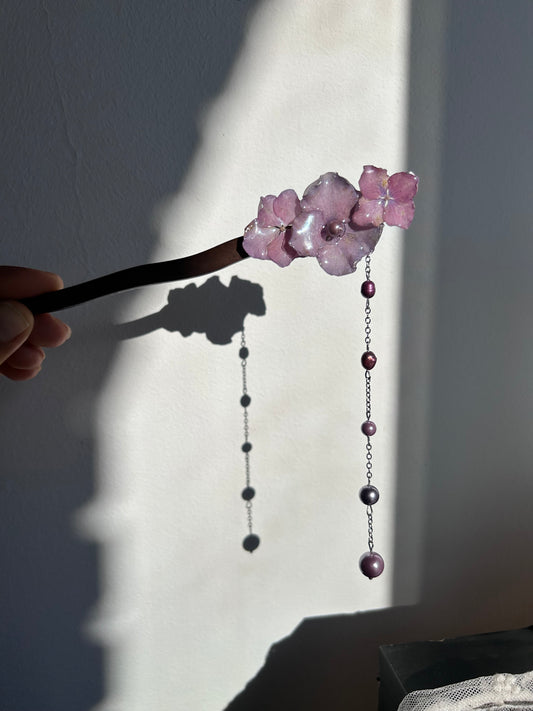Palito oriental de hortensias moradas
