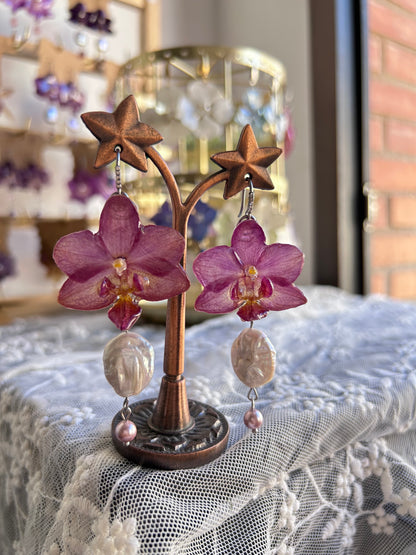Mini fuchsia Phalaenopsis earrings